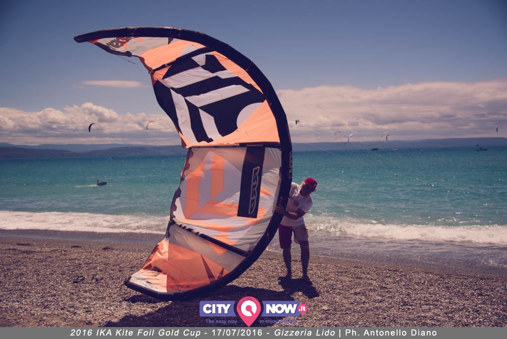 Kitesurf: a Gizzeria il campionato europeo “Twin tip racing”