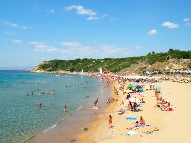 Sulle spiagge calabresi trovati due reperti magno-greci