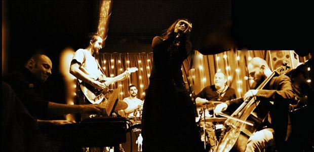 OndAnomala, band di Mimmo Crudo e Francesca Salerno, presenta Tu ci sei a Monasterace