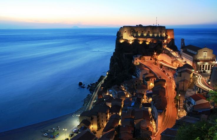 Al castello di Scilla la presentazione di ‘Guida all’Aspromonte misterioso’