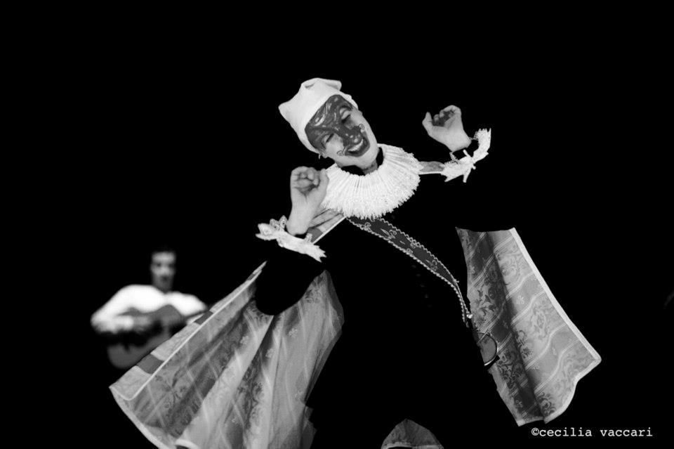 Teatro d’aMare – “Giangurgolo, principe di Danimarca” al Teatro del Porto di Tropea