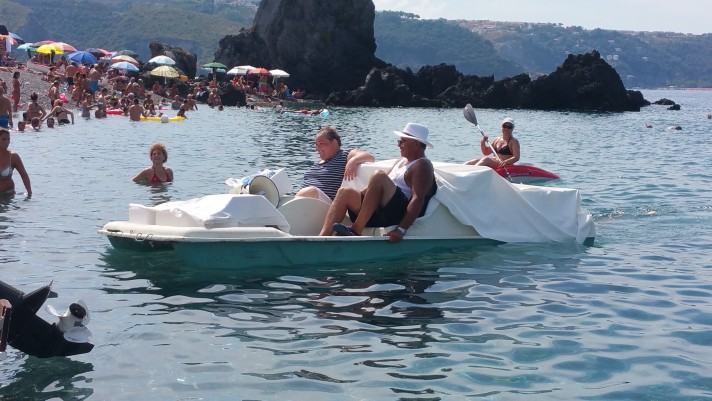 In Calabria le mozzarelle arrivano anche…dal mare