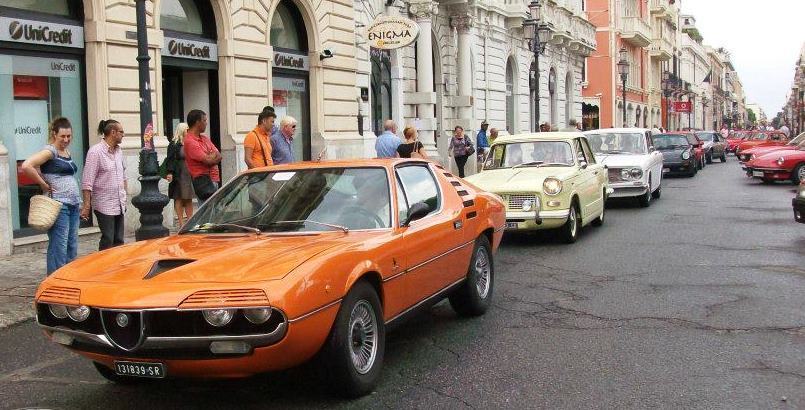 Auto classiche e sportive al raduno Autoretrò, tra Reggio Calabria e l'Aspromonte