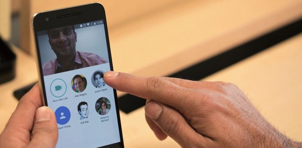 Google lancia Allo, l’app erede di Whatsapp