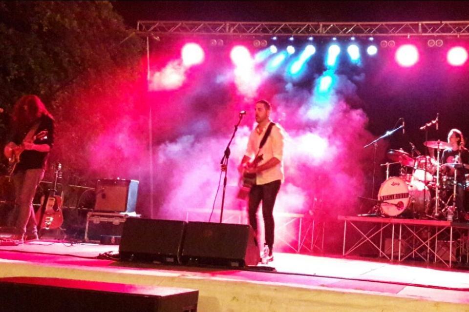 Il cantautore calabrese Nigra in concerto per La Madrugada Tour '16