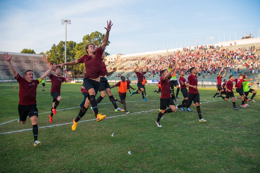 ‘Reggina’ dello Stretto: il derby è ancora amaranto. Granillo in festa – FOTO