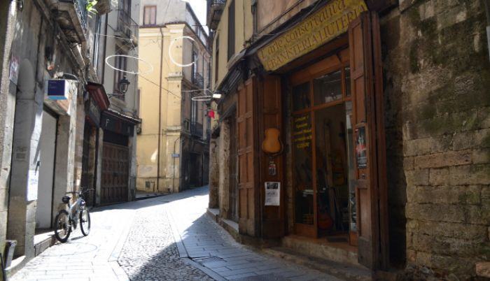 “Di piazza in piazza”, il primo festival delle arti di strada nel centro di Cosenza
