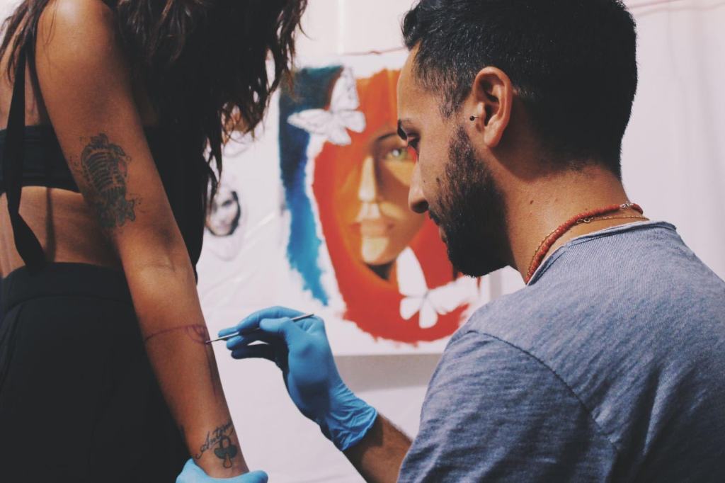 I tatuaggi di Gabriele Pellerone live all’Arena dello Stretto – FOTO