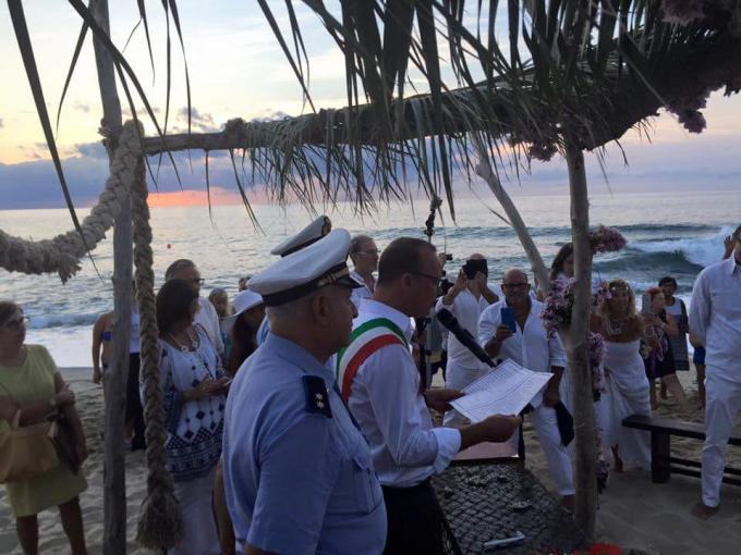 Gigi D’Alessio ‘sindaco’ per un giorno in Calabria