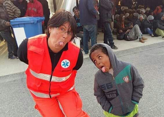 Emergenza immigrati, l’accoglienza ‘passo dopo passo’ raccontata dal dott. Oreste Iacopino – FOTO