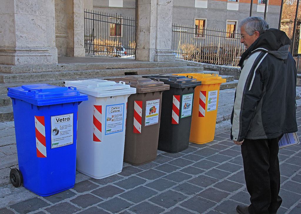 Raccolta differenziata porta a porta a Vito e San Brunello
