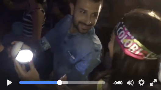 Proposta di matrimonio durante il concerto dell’Amoroso a Reggio Calabria – VIDEO