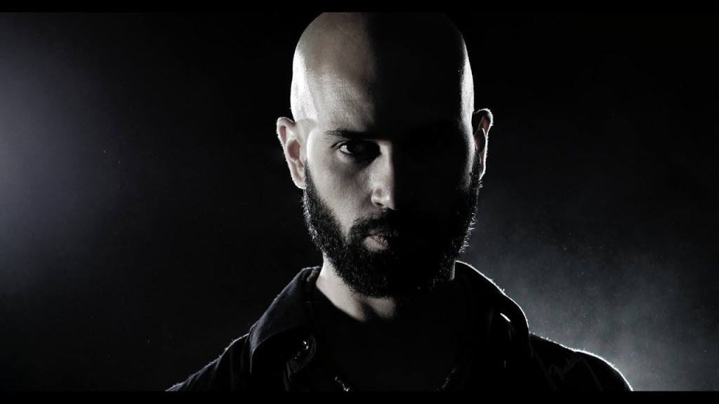 Fotogramma del videoclip «Biasimo» del cantautore calabrese Darman