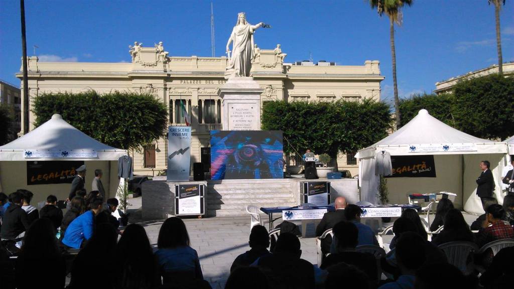 Legalità, mi piace 2016: iniziativa di Confcommercio contro la contraffazione a Reggio Calabria