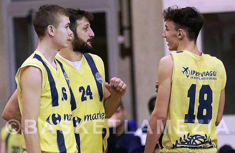 Lamezia continua la sua marcia senza problemi