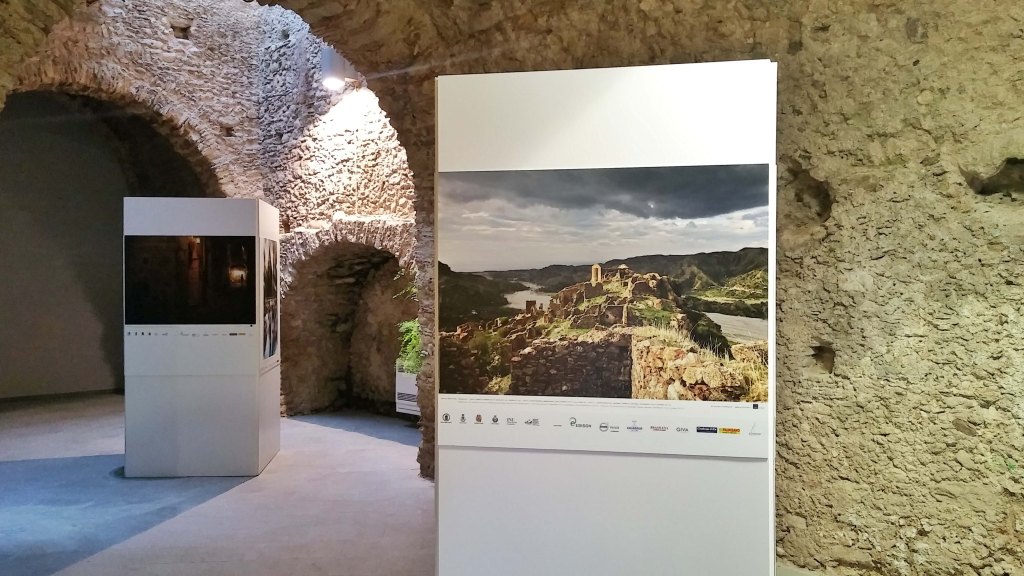 Grande successo per la mostra “Lo sguardo oltre..” a Siderno – FOTO