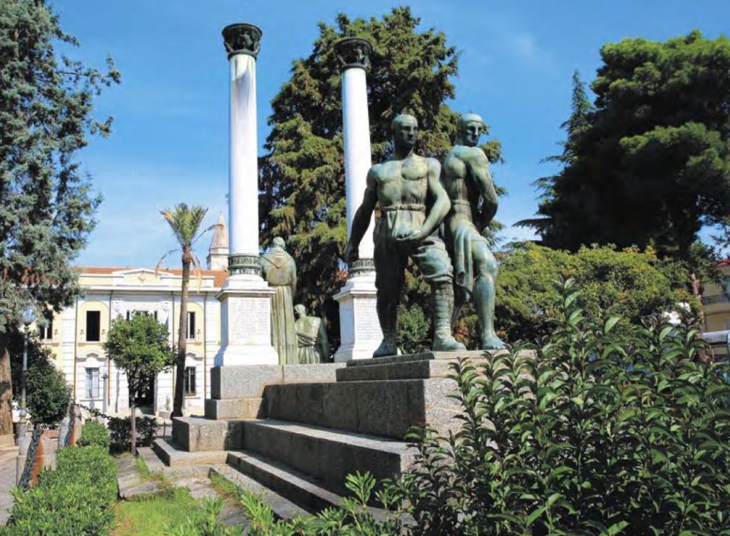 A Palmi la visita al monumento ai caduti delle guerre