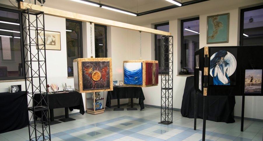 Elements, giovedì 24 la visita guidata a cura degli artisti
