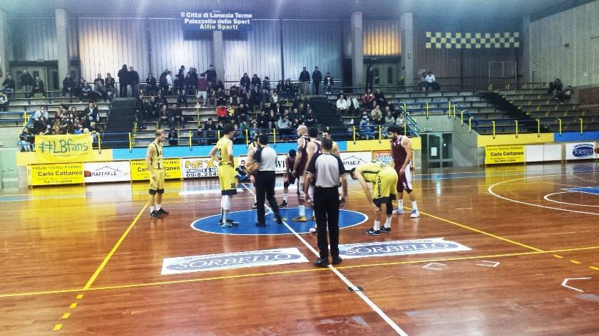 Basket – Lamezia vince a Catanzaro e conquista il primato