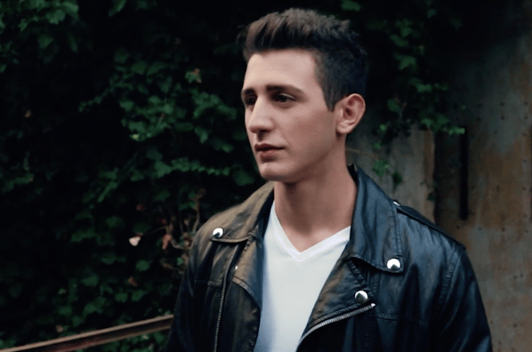 Scena del videoclip di Una come te di Nino Trimarchi