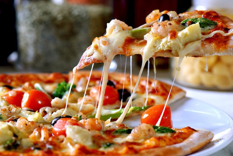 Prenota il tuo tavolo con Flashfood: in palio IPhone 8 e altri premi