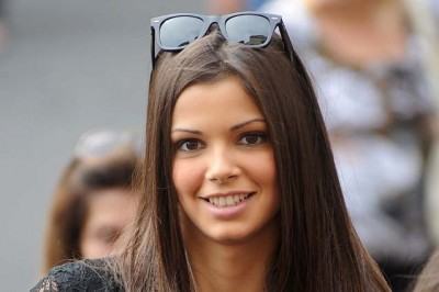 Foto LaPresse cronaca 28-09-2011 Chiesa di Santa Maria del popolo - Roma - Italia Funerali del patron di Miss Italia Enzo Mirigliani. Nella foto Miss Italia 2011 Stefania Bivone.
