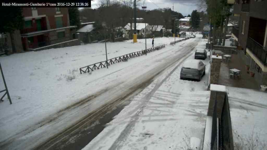 Freddo in Calabria: Gambarie innevata, primi fiocchi anche a Reggio – FOTO