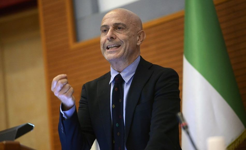 Marco Minniti rassegna le dimissioni. L’ex Ministro reggino guiderà il progetto Med- Or