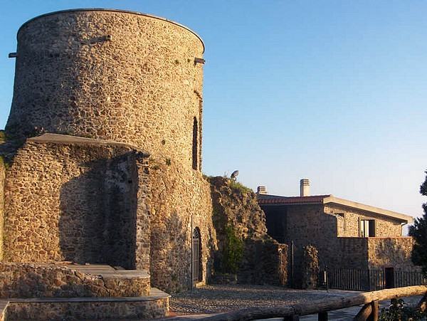 Torre di Guardia Piemontese, borgo calabrese tra i 15 da visitare in Italia