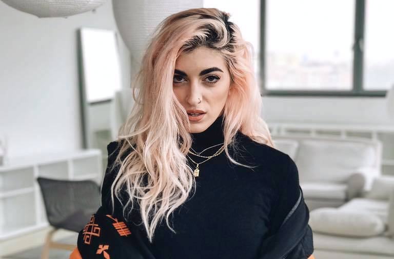 Roshelle: da X Factor alla consolle del Noya a Reggio Calabria
