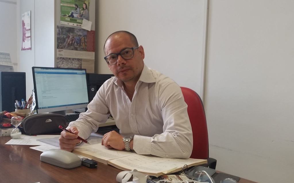 Poeti e letterati, accorrete. L’incultura ha preso in trappola la Calabria