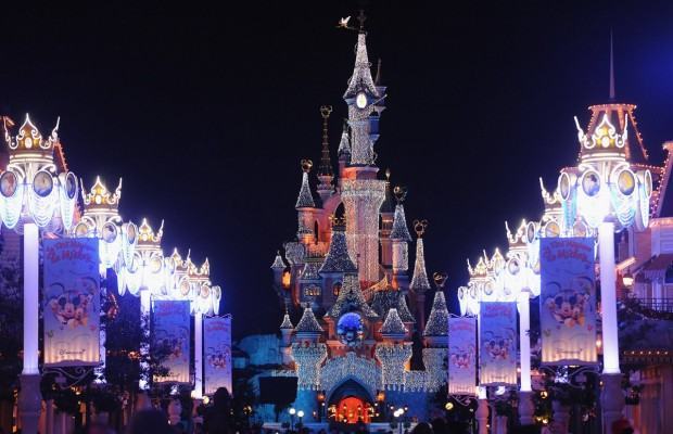 Sposarsi nel Castello della Bella Addormentata a Disneyland? Oggi il sogno è diventato realtà
