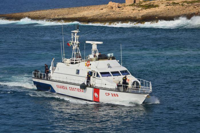 Conferenza stampa della Direzione marittima di Reggio Calabria sul bilancio dei soccorsi ai migranti nel 2016