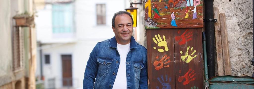 A Riace la manifestazione per Mimmo Lucano: “Non voglio ombre, farò chiarezza”