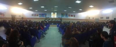20170321_“Stelle in Strada”, convegno di sensibilizzazione a Bovalino (RC) organizzato da Lions e Leo_02Studenti