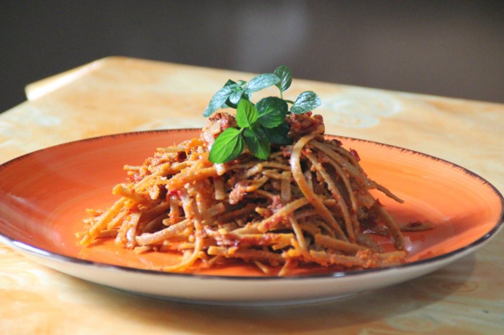 Come preparare la stroncatura con pesce spada, pomodorini e mollica