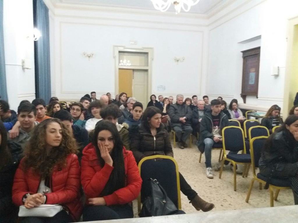 Al Rhegium Julii l’esordiente Elly Irukandhji con “Resalio”