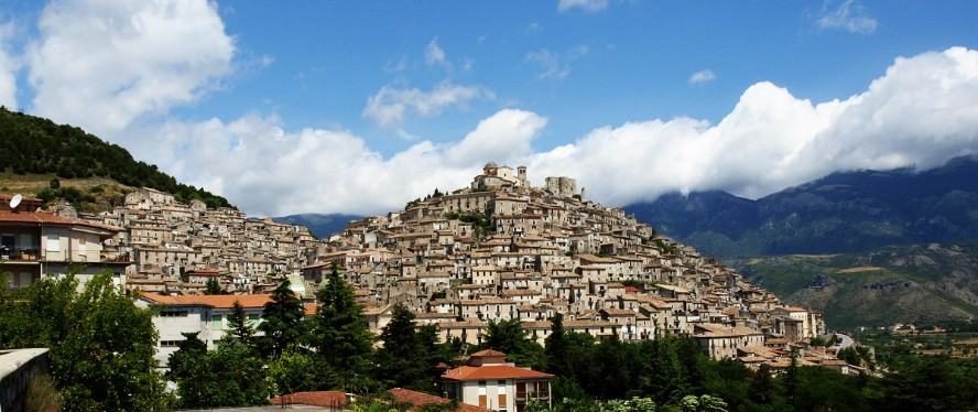 Coronavirus, l’amministrazione di un Comune calabrese rinuncia all’indennità fino a dicembre