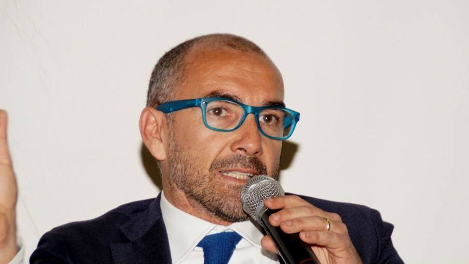 Prima assoluta a Reggio, il magistrato Caringella presenta il suo “La corruzione spuzza”