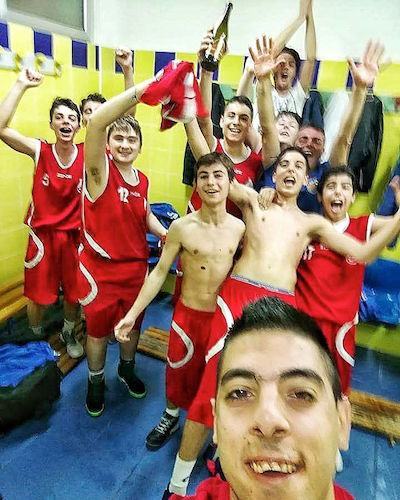 Basket – Rende vince il titolo under 15