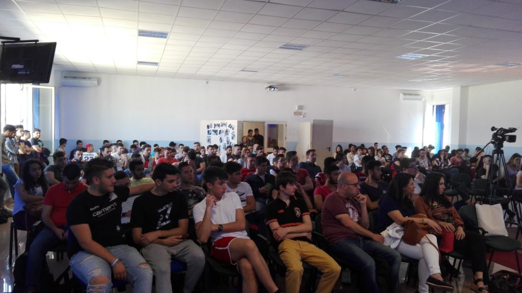 Don Ennio Stamile, LIBERA: il progetto “Giovani dentro, giovani fuori” in Calabria