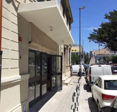 ESTERNO CINE-TEATRO