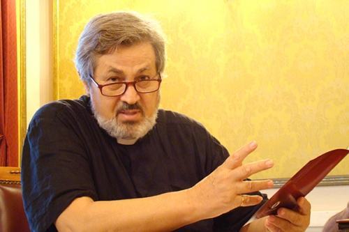 Solidarietà Don Giorgio: “attenzione sull’educazione civica delle giovani generazioni”