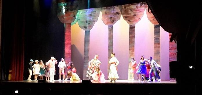 Il musical Mary Poppins conquista il Teatro “Cilea”