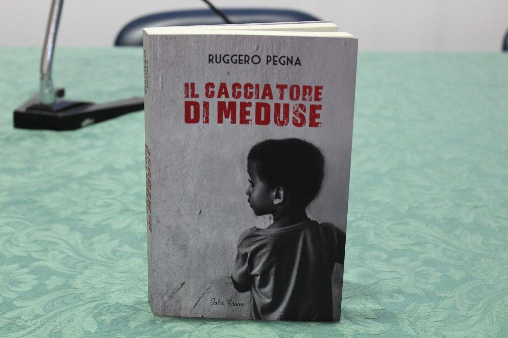 “Il Cacciatore di meduse”: il libro di Ruggero Pegna verso la ristampa