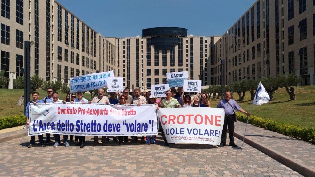 Comitato Aeroporto dello Stretto: “Cittadini non assistano rassegnati”