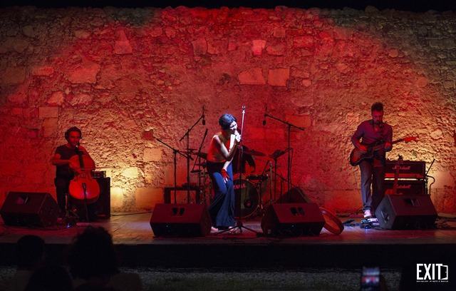 Incanta ed emoziona la cantautrice Flo
