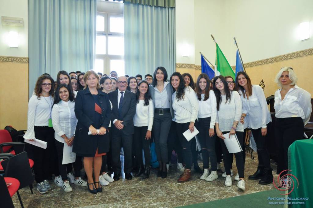 Il Liceo ‘Vinci’ presenta “The origin of love”