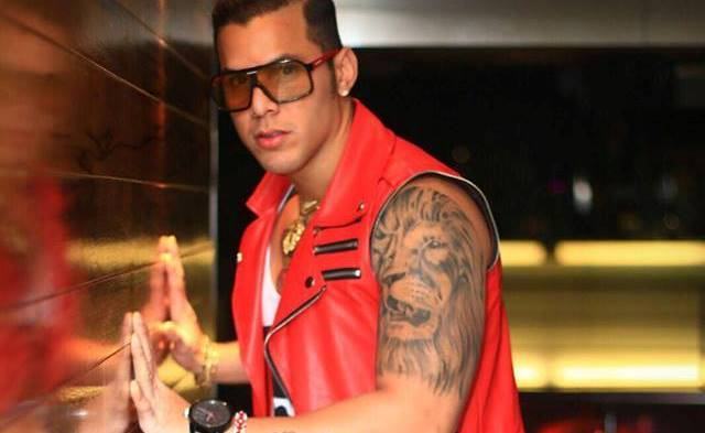 Al Limoneto l’unica tappa al Sud di Ricky Jo, siete pronti a bailar come el Papu? – VIDEO