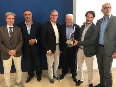 Da sx giuseppe insana (referente in Italia di Ford Europa) Giuseppe Vumbaca_ Gaetano Vumbaca_ Domenico Vumbaca_ Federico Calafiore_ Francesco Vernillo